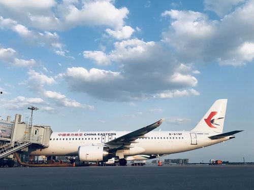 东航采购国产大飞机视频,共筑蓝天梦想之旅