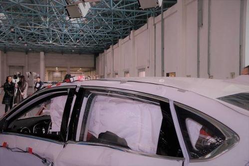 国产名爵6碰撞测试视频,国产轿车安全性能大揭秘